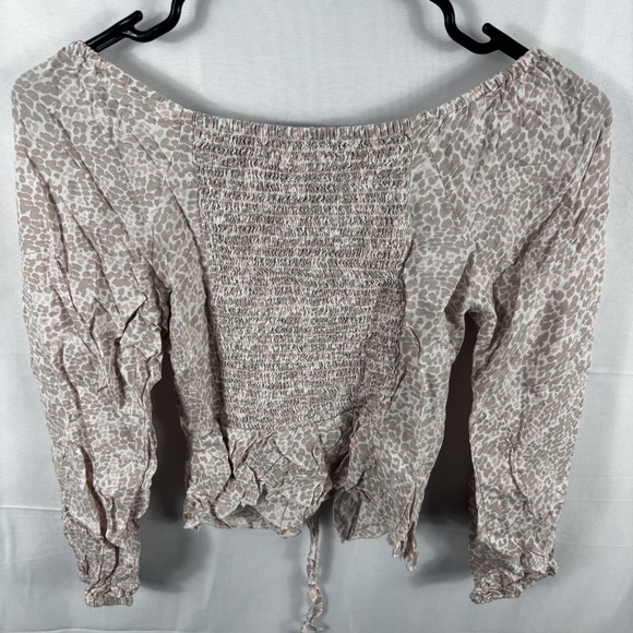 Japna Pink Leopard Print Ruched V-Neck Long Sleeve Smocked Crop Top - Picture 3 of 3